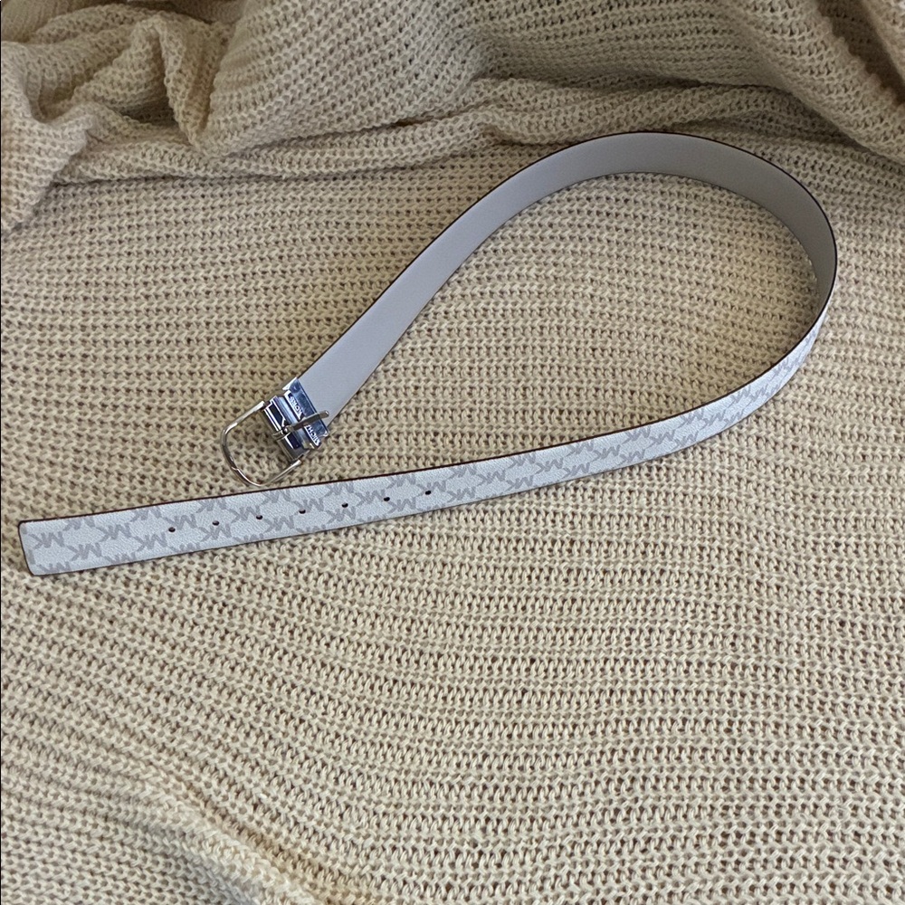 Michael Kors White MK Patterned Belt with Silver Buckle, reversible like new - Picture 2 of 6